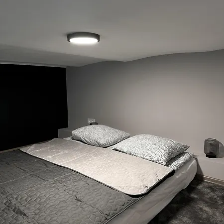 Ya House *
