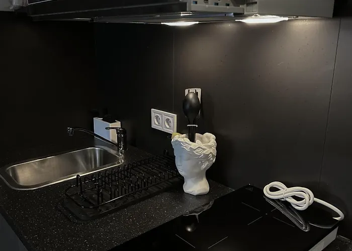 Ya House Aparthotel 3*