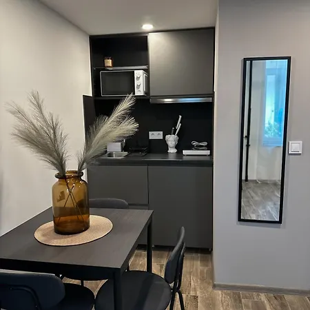 Aparthotel Ya House